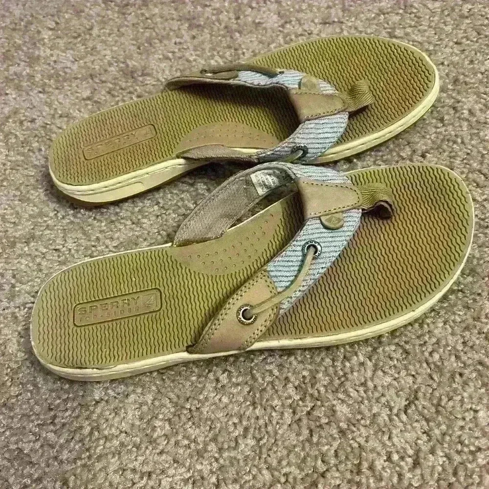 Sperry tan flip flops size 7